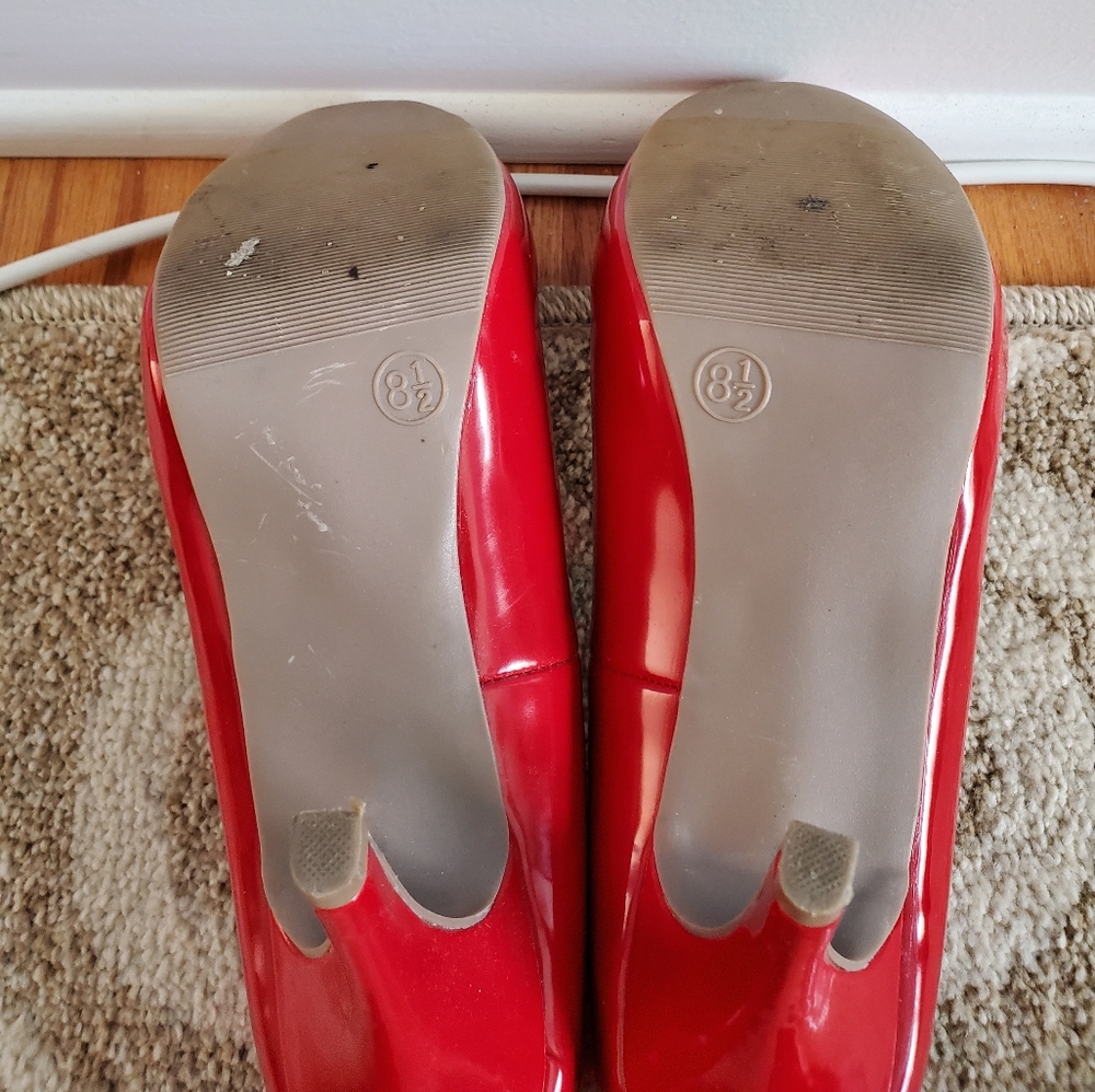 Red heels - Picture 6 of 7